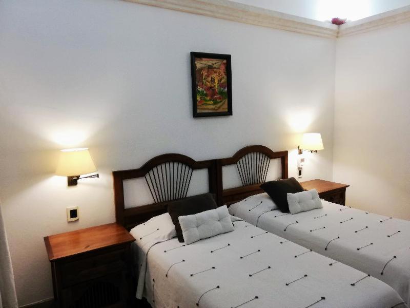 Hotel Aitana Oaxaca Δωμάτιο φωτογραφία